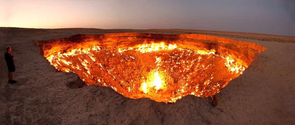 "Darvasa gas crater panorama" by Tormod Sandtorv - Flickr: Darvasa gas crater panorama. Licensed under CC BY-SA 2.0 via Commons